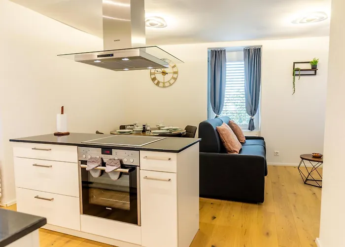 Jasminkas Host 3 - Stadtwohnung Mit Kueche & Gratis Parkplatz