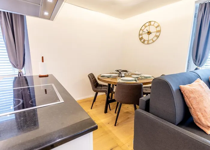 Jasminkas Host 3 - Stadtwohnung Mit Kueche & Gratis Parkplatz Apartamento St. Gallen